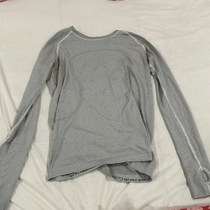 Long sleeve lulu lemon top